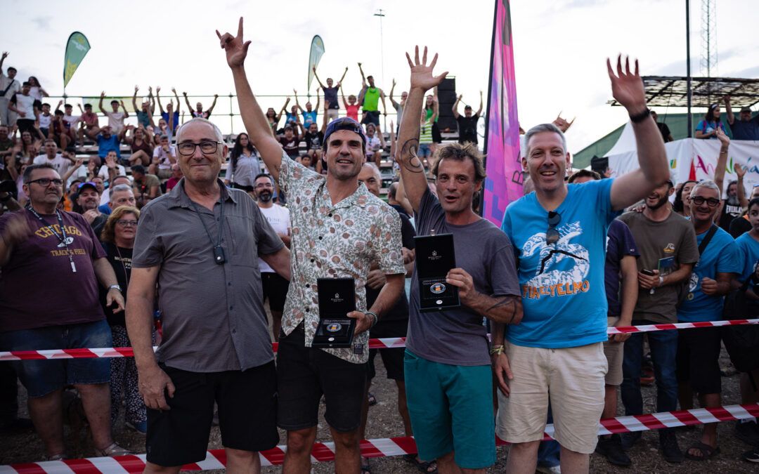 El Festival Internacional del Aire “El Yelmo” celebra su 25 aniversario con gran afluencia de público y pilotos